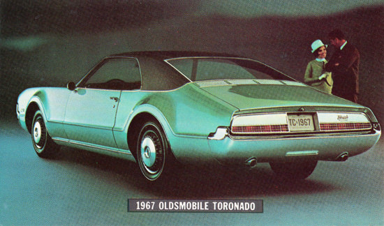 Oldsmobile Toronado 1967 Couple | Vintage Cars 1891-1970